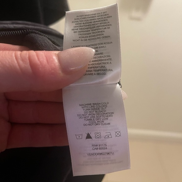 FILA velour hoodie jumpsuit NWOT - HOT!❤️🔥 - Picture 11 of 11